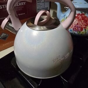 Paris Hilton ridescent Teapot